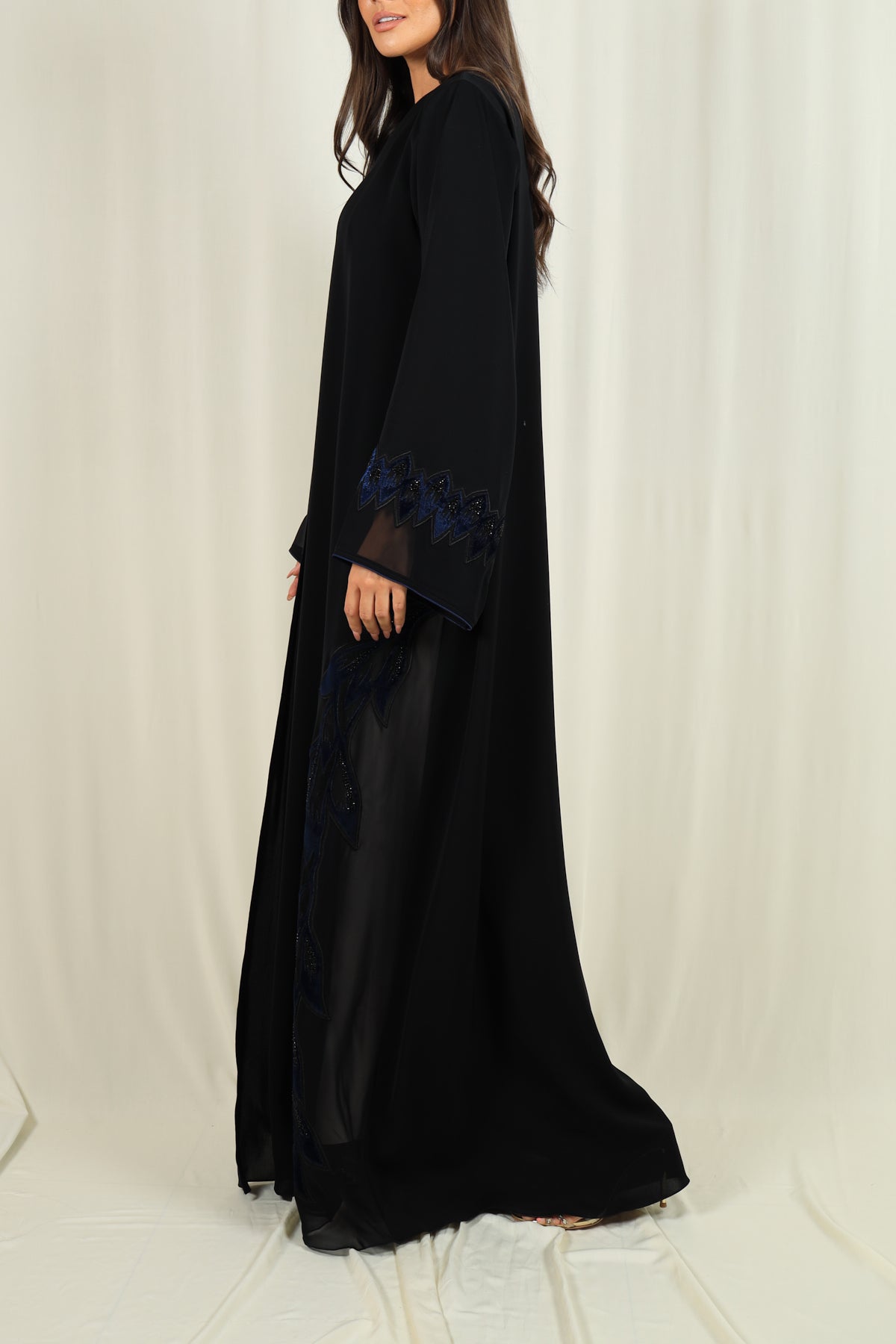 7905 - Geelato Abaya