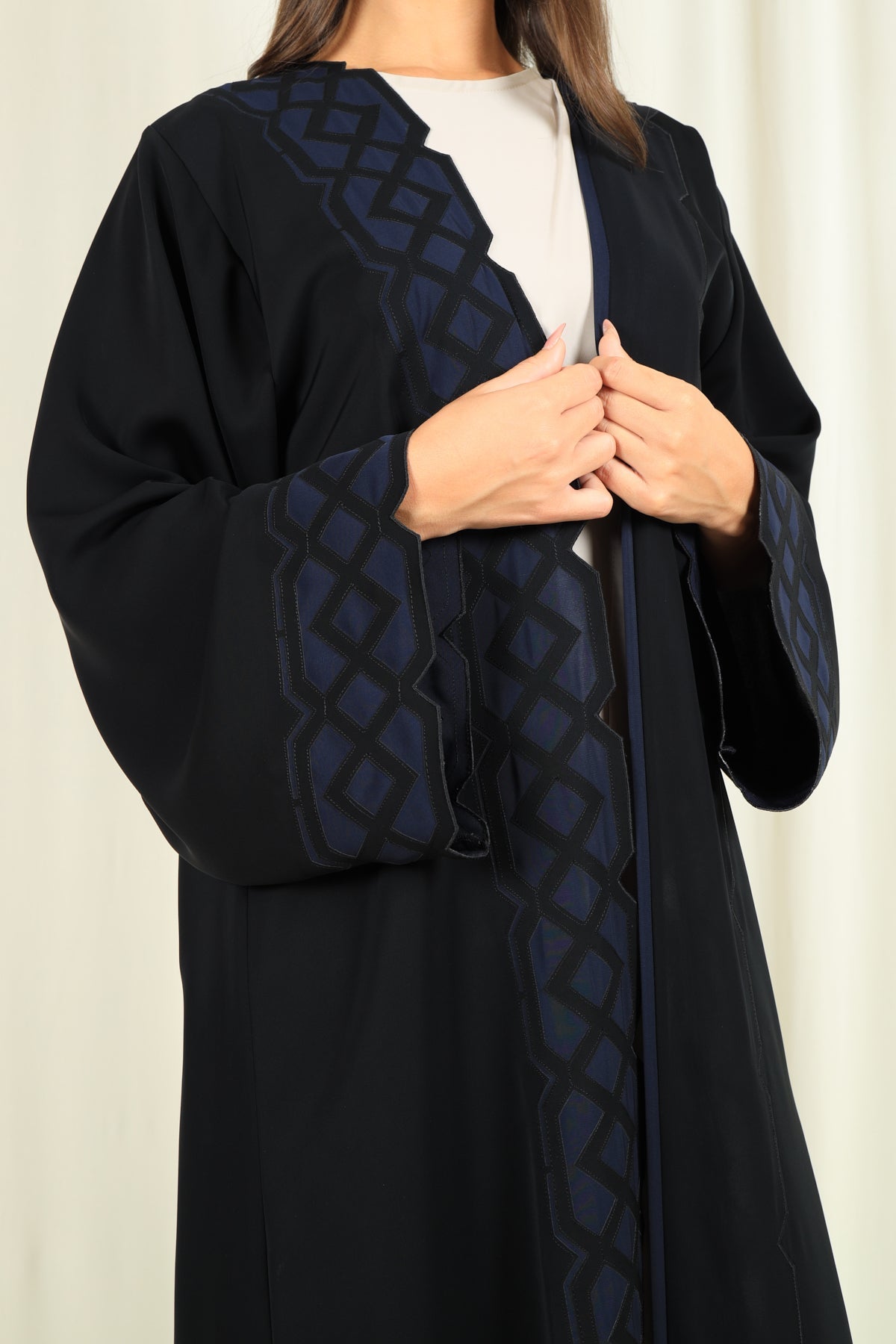 8160 - Geelato Abaya