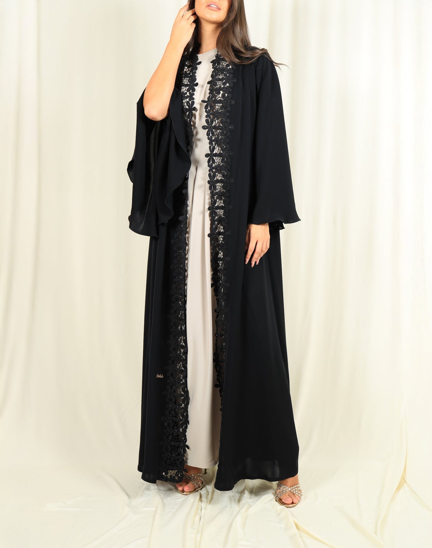 8123 - Geelato Abaya