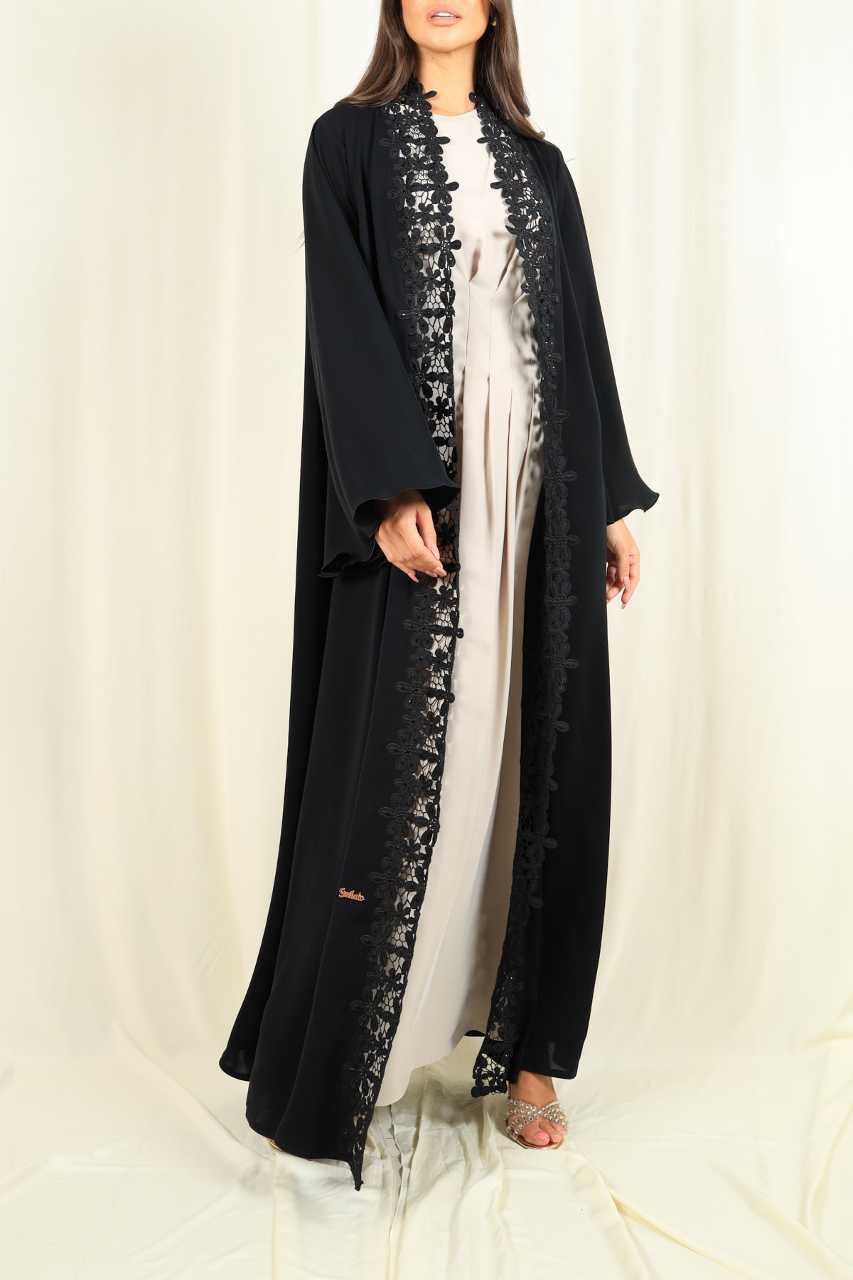 8123 - Geelato Abaya