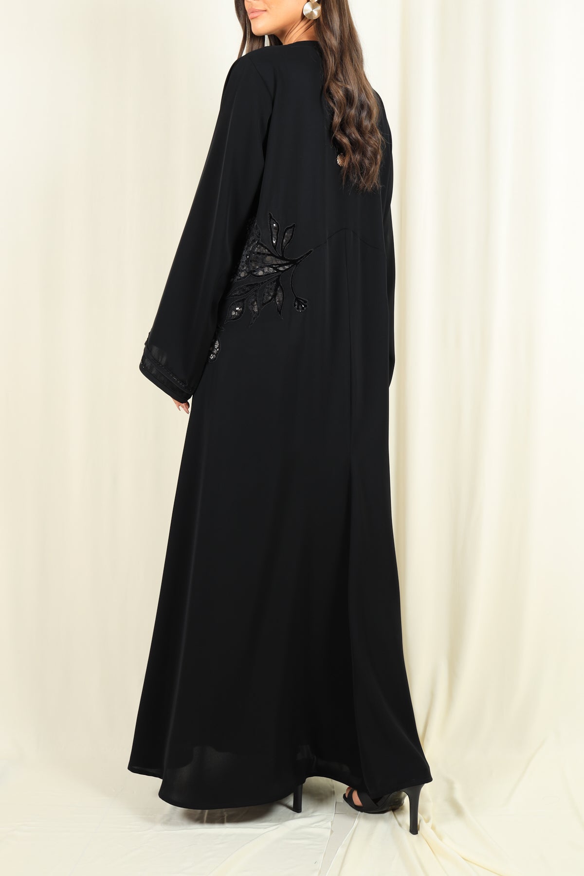 8261 - Geelato Abaya